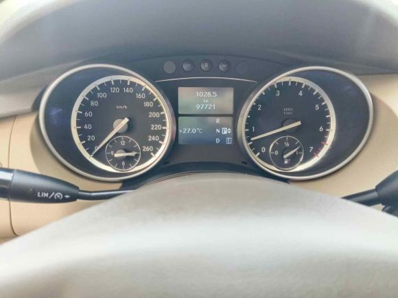 [青岛·鲁K] 二手奔驰奔驰R级2017款 R 320 4MATIC 商务型臻藏版