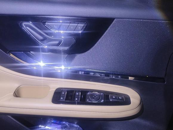 [深圳·粤B] 二手林肯冒险家2022款 改款 2.0T 两驱尊雅版