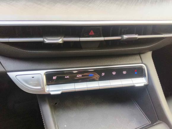 [广州·粤E] 二手长安逸动2022款 PLUS 蓝鲸NE 1.4T GDI DCT尊贵版