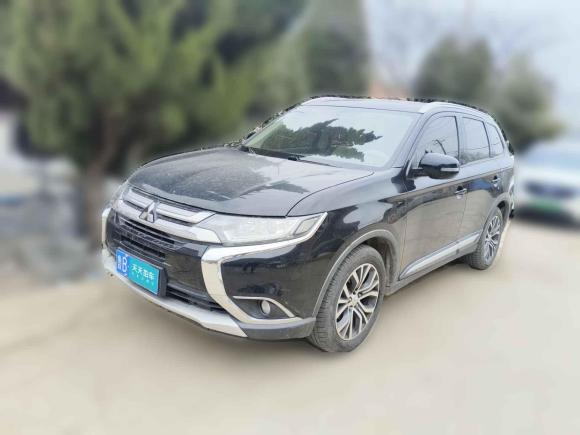 三菱欧蓝德2018款 2.0L 两驱荣耀版 5座「青岛二手车」「天天拍车」