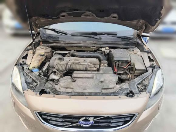 [上海·沪C] 二手沃尔沃沃尔沃V402014款 2.0T 智雅版