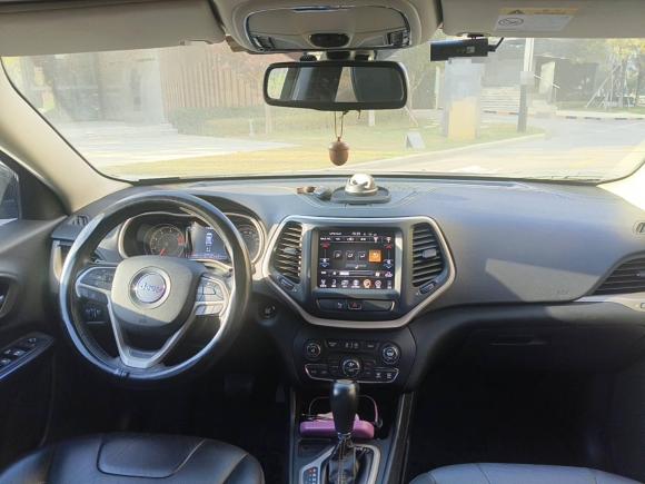 [青岛·鲁B] 二手Jeep自由光2017款 2.0L 优越版