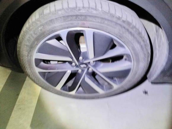 [武汉·鄂A] 二手理想汽车理想L92022款 Max