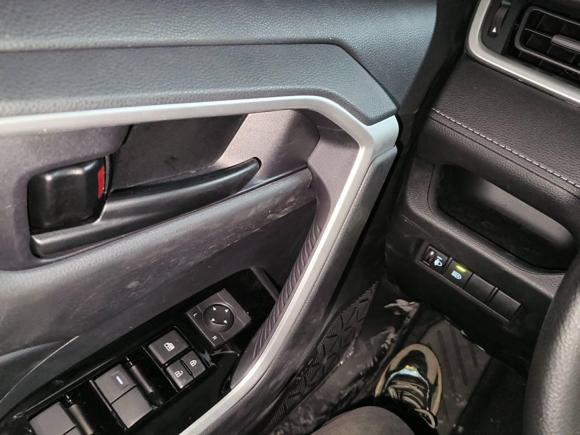 [上海·苏U] 二手丰田RAV4荣放2024款 2.0L CVT两驱都市版