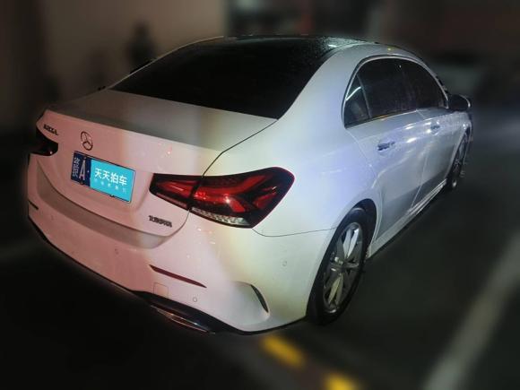 [南昌·赣A] 二手奔驰奔驰A级2021款 A 200 L 运动轿车时尚型