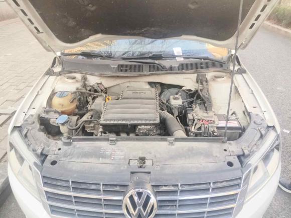 [济南·鲁A] 二手大众朗逸2013款 改款经典 1.6L 手动舒适版