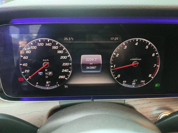 [广州·粤A] 二手奔驰奔驰E级2020款 E 300 L 时尚型