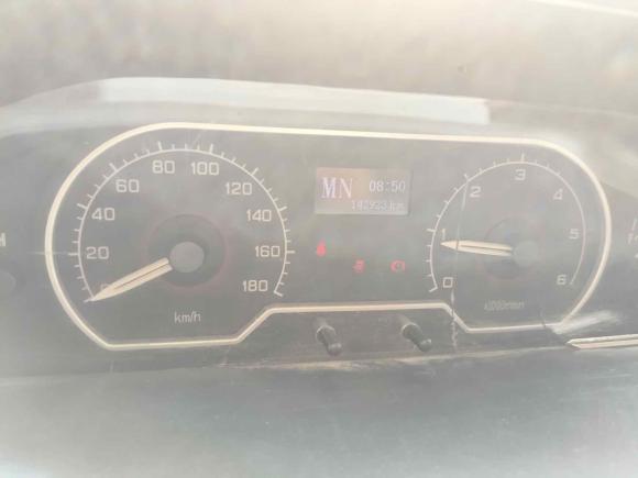 [嘉兴·浙F] 二手上汽大通MAXUS新途V802018款 2.5T AMT傲运通长轴中顶7/10座