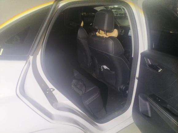 [深圳·粤B] 二手比亚迪比亚迪e32020款 高续航版 耀·豪华型