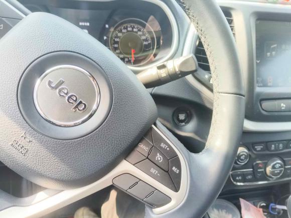 [杭州·浙A] 二手Jeep自由光2020款 2.0L 两驱经典运动版
