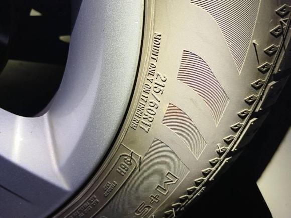 [上海·沪L] 二手Jeep指南者2011款 2.4L 四驱运动版