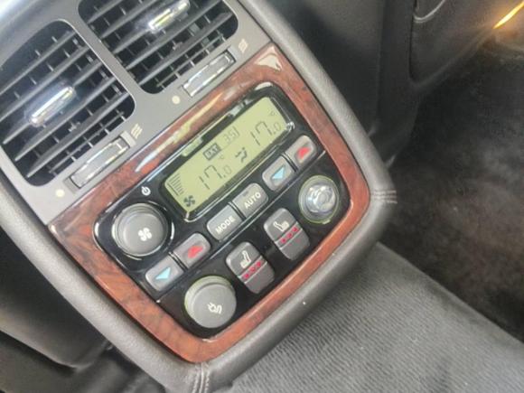 [上海·沪G] 二手捷豹捷豹XJ2007款 XJ6L 3.0皇家加长版