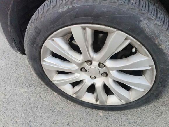 [济南·鲁A] 二手路虎揽胜2014款 3.0 SC V6 Vogue SE 创世加长版