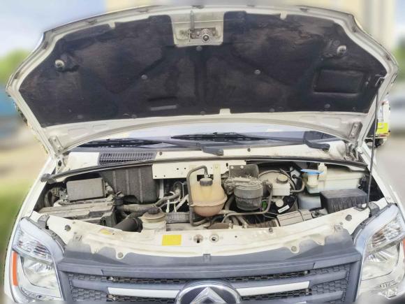 [南昌·赣A] 二手上汽大通MAXUS新途V802021款 2.0T 手动经典城配王长轴中顶3座