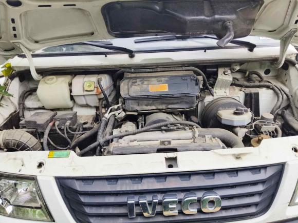 [武汉·鄂W] 二手依维柯依维柯得意2017款 2.5T A40客车7座47Z5