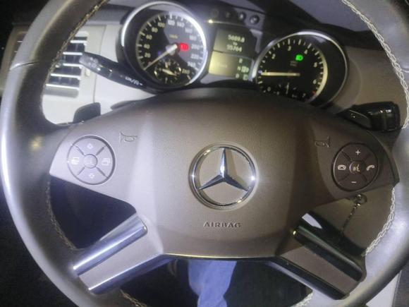 [深圳·粤B] 二手奔驰奔驰R级2014款 R 320 4MATIC 商务型