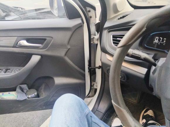 [无锡·苏B] 二手荣威荣威3602017款 1.5L 自动豪华版