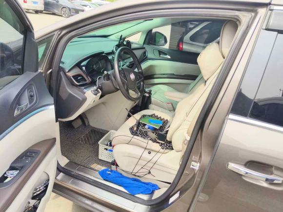 [武汉·鄂A] 二手别克别克GL82022款 陆上公务舱 652T 豪华型