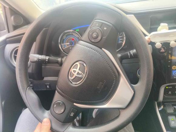 [上海·鄂F] 二手丰田卡罗拉2017款 改款双擎 1.8L E-CVT领先版