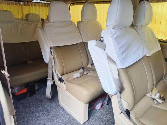 [杭州·浙A] 二手金杯阁瑞斯2018款 2.4L手动标准型长轴9座2TZS