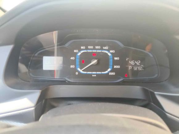 [南昌·赣A] 二手荣威荣威3602015款 1.5L 自动豪华版