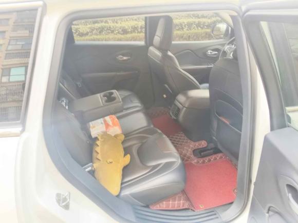 [青岛·鲁B] 二手Jeep自由光2017款 2.4L 卓越版