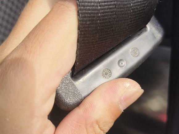 [常州·苏D] 二手依维柯依维柯得意2022款 2.5T A37 M1客车 5-9座长轴中顶双胎手动门