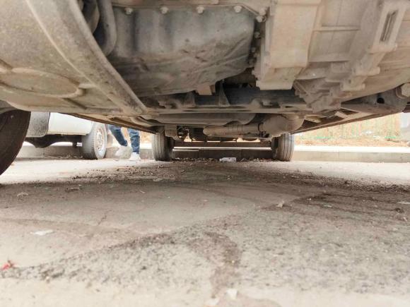 [合肥·皖A] 二手上汽大通MAXUS新途V802021款 2.0T AMT经典傲运通127PS中轴中顶6/7/8/9座