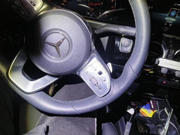 [上海·沪E] 二手奔驰奔驰A级2019款 改款 A 200 L 运动轿车