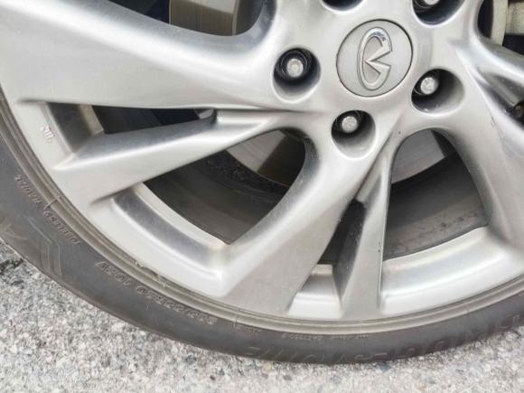 [上海·沪A] 二手英菲尼迪英菲尼迪QX602014款 2.5 S/C Hybrid 两驱卓越版