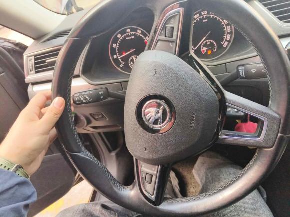 [上海·沪B] 二手斯柯达速派2016款 TSI330 DSG创行版