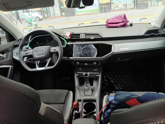 [南昌·粤C] 二手奥迪奥迪Q32022款 35 TFSI 时尚动感型