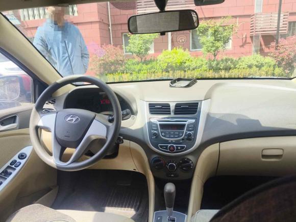 [青岛·鲁B] 二手现代瑞纳2010款 三厢 1.4L 自动舒适型GS