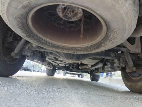 [南通·苏F] 二手江铃驭胜S3502013款 2.4T 手动两驱柴油豪华版5座