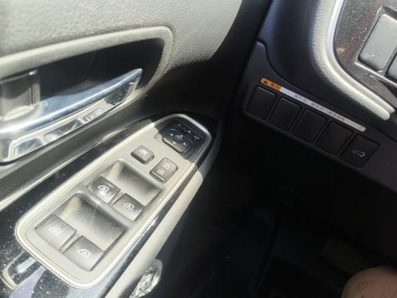 [上海·吉A] 二手三菱欧蓝德2021款 2.4L 四驱致享版 7座