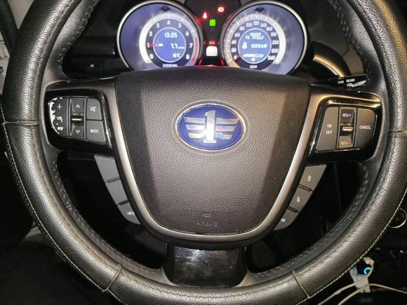 [成都·川A] 二手奔腾奔腾X802015款 2.0L 自动舒适周年纪念型