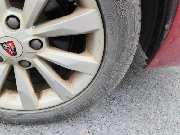 [芜湖·皖A] 二手荣威荣威i62017款 20T 自动旗舰版