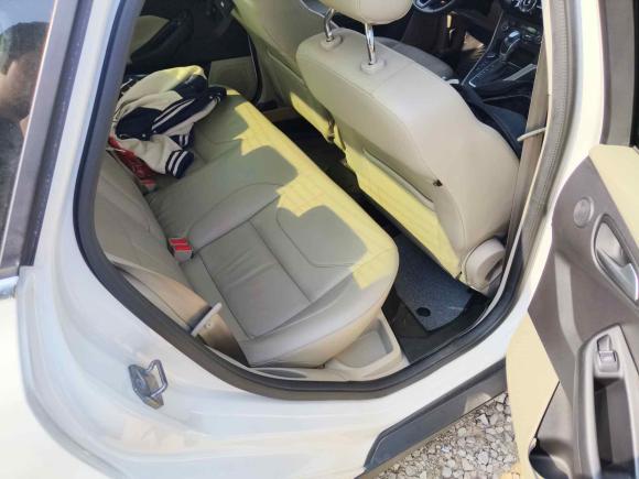 [广州·粤A] 二手福特福克斯2017款 三厢 EcoBoost 180 自动旗舰型