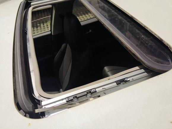 [常州·苏D] 二手标致标致4082014款 1.8L 自动豪华版