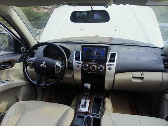 [济南·鲁A] 二手三菱帕杰罗·劲畅2013款 3.0L 自动两驱豪华版