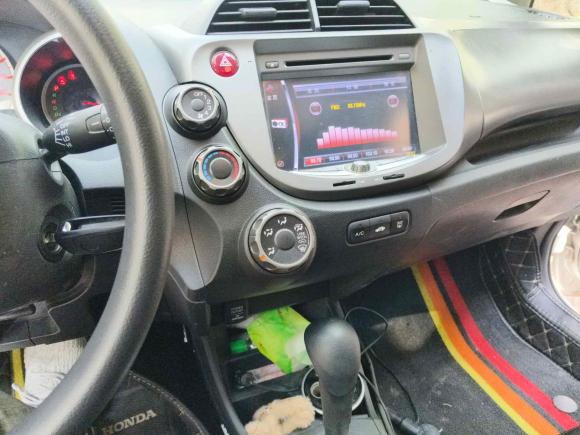 [济南·鲁A] 二手本田飞度2011款 1.5L 自动豪华版