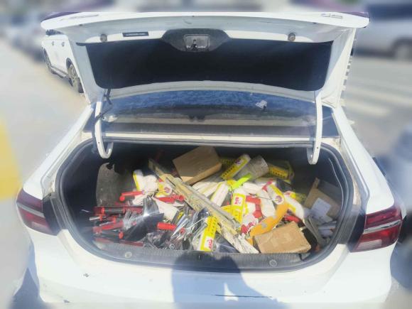 [无锡·皖L] 二手荣威荣威i62017款 20T 自动旗舰版