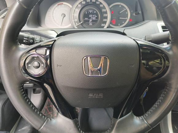 [广州·粤A] 二手本田雅阁2016款 2.0L 精英版