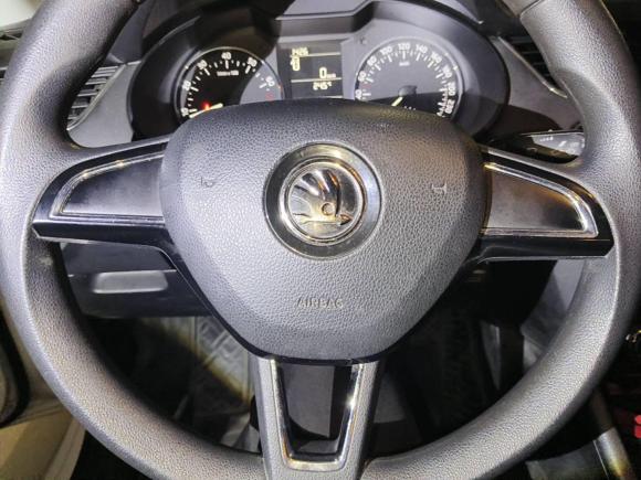 [成都·川A] 二手斯柯达明锐2017款 经典款 1.6L 手动舒适版