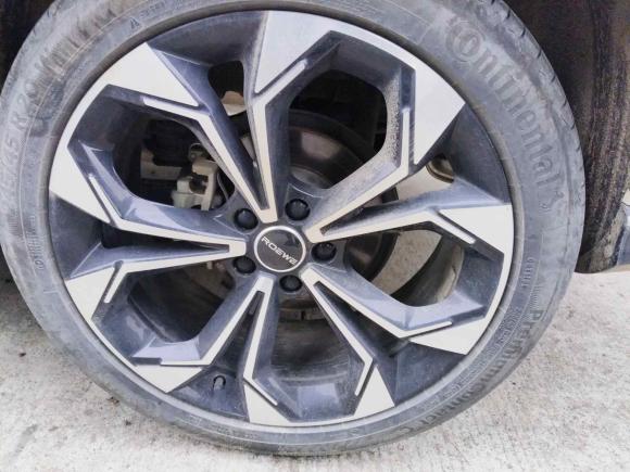 [上海·苏E] 二手荣威荣威RX52023款 1.5T 尊荣滑屏版