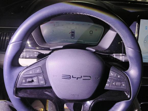 [无锡·苏B] 二手比亚迪宋PLUS新能源2023款 冠军版 EV 520KM 尊贵型