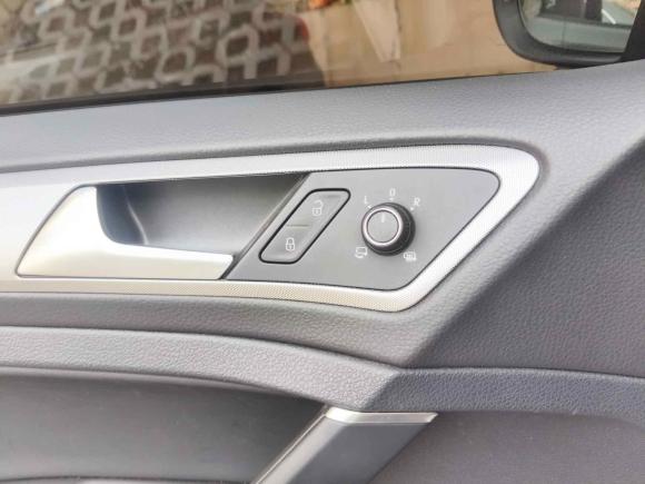 [青岛·鲁B] 二手大众高尔夫2020款 挚爱版 280TSI DSG舒适型