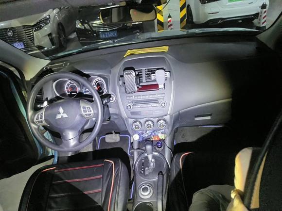 [广州·粤A] 二手三菱劲炫ASX2013款 2.0L CVT四驱尊贵版