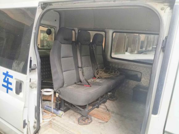 [成都·川A] 二手福特新世代全顺2009款 2.4T柴油标准型短轴中顶国III