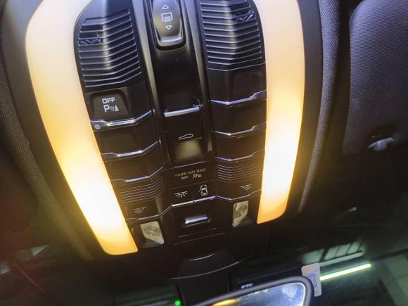 [西安·陕U] 二手保时捷Cayenne2016款 Cayenne Platinum Edition 3.0T